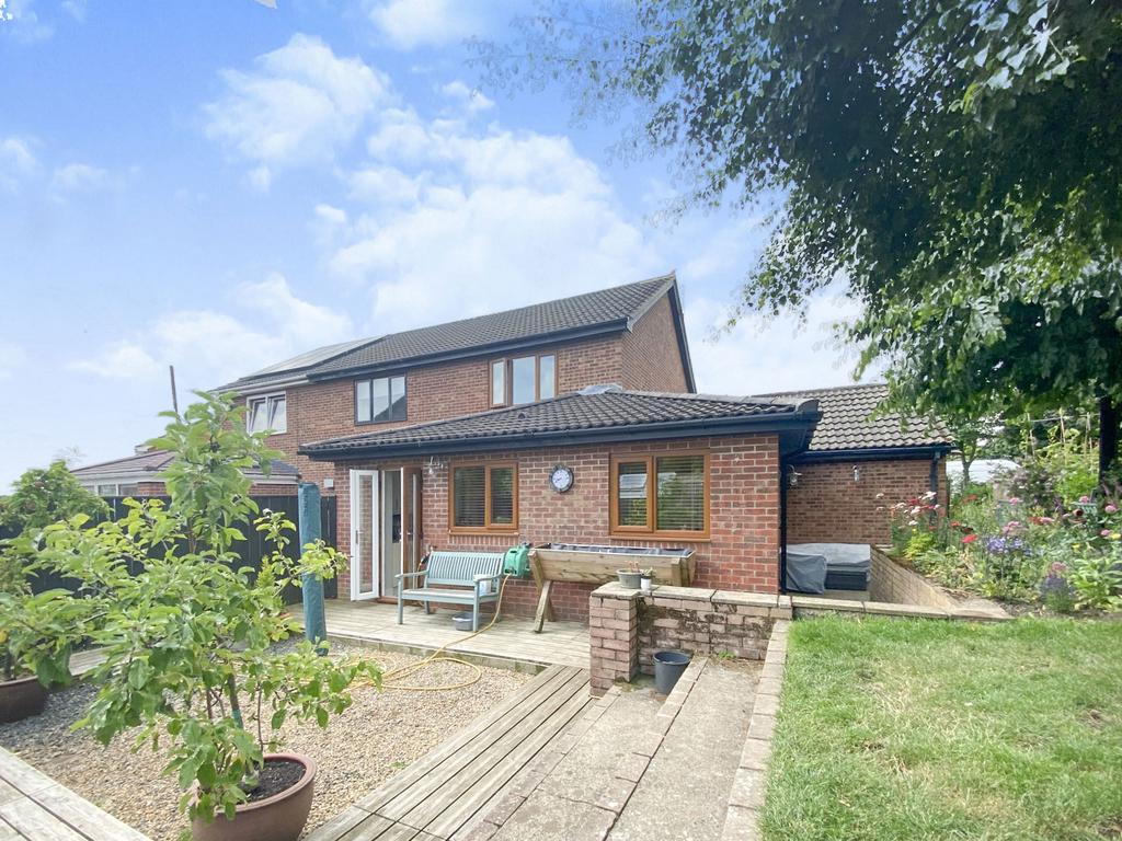 Alveston Close, Stakeford, Choppington, Northumberland, NE62 5JW 2 bed