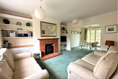 5 Somerville Lea, Aldeburgh, IP15 5LH