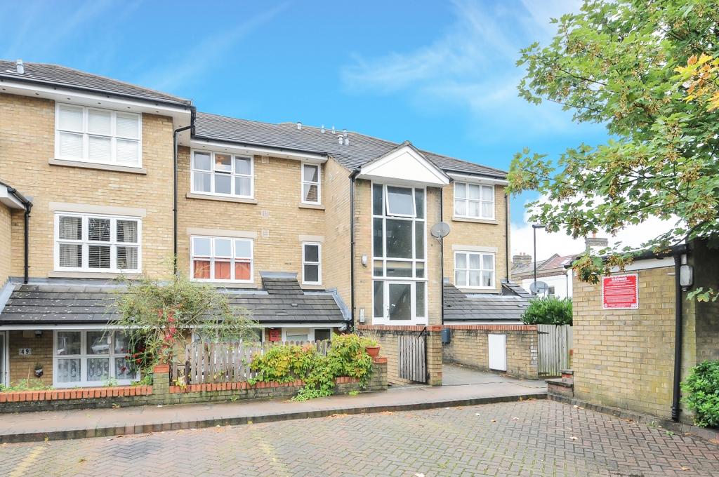 Angles Road Streatham SW16 1 bed flat £1,400 pcm (£323 pw)
