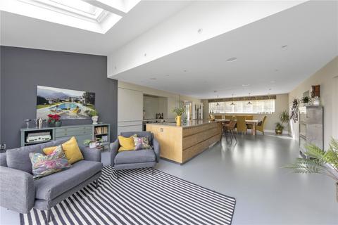 9 Downside Road, Guildford, GU4 8PH