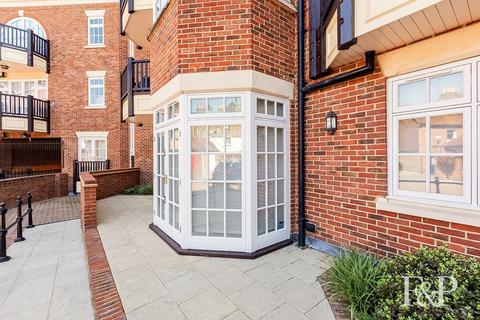 2 bedroom ground floor flat for sale, King Stable Street, Eton, Windsor, Berkshire, SL4