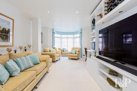 2 bedroom ground floor flat for sale, King Stable Street, Eton, Windsor, Berkshire, SL4