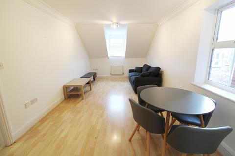 2 bedroom apartment to rent, Belmont Court, Vachel Road, Reading, RG1