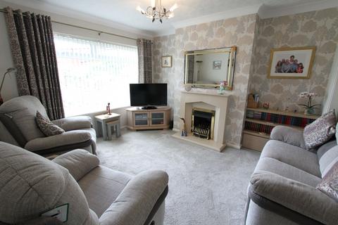 2 bedroom semi-detached bungalow for sale - Thurlby Close, Ashton-in-Makerfield, Wigan, WN4 8SB