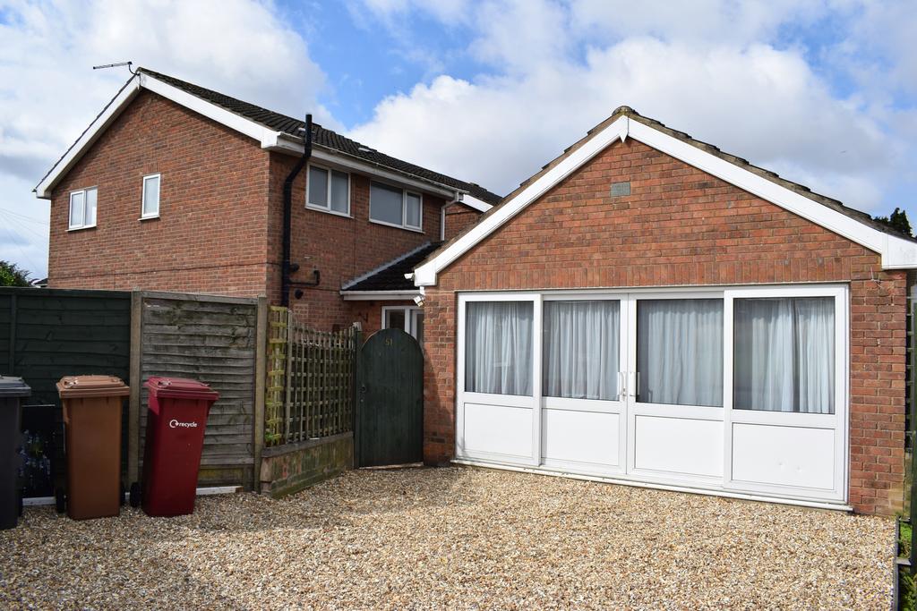 York Road, Brigg, DN20 4 bed detached house £130,000