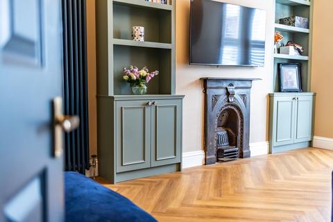 47 Worlingham Road, London, SE22 9HD