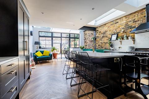 47 Worlingham Road, London, SE22 9HD