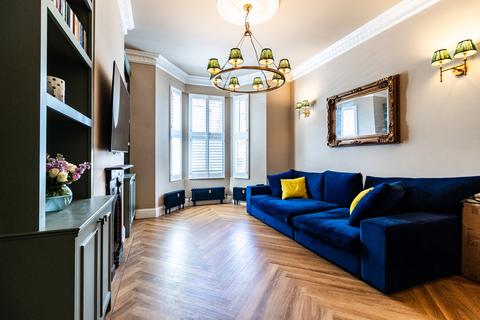 47 Worlingham Road, London, SE22 9HD