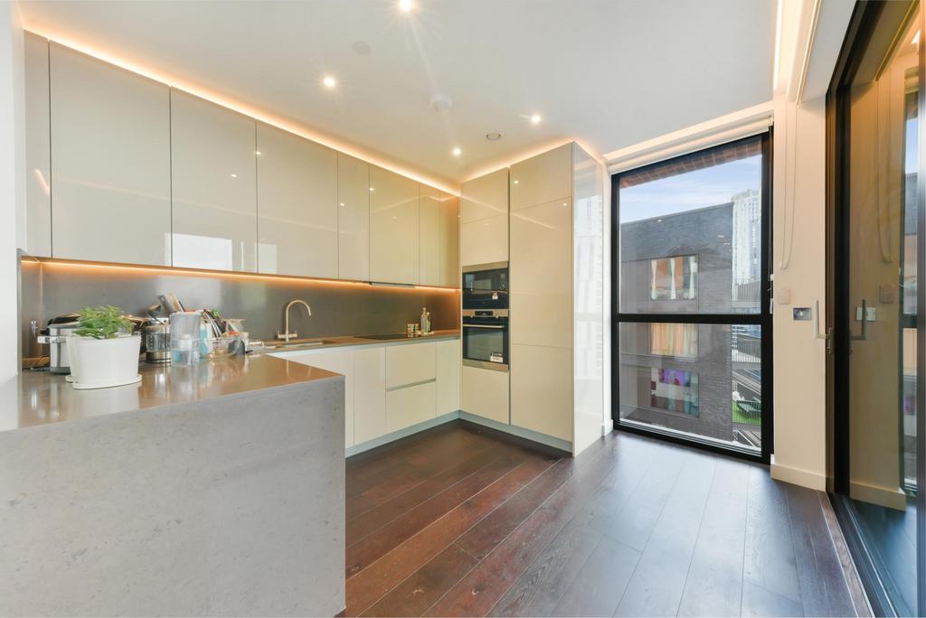 Apartment in London - View 2