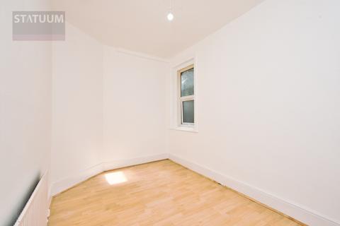 2 bedroom apartment to rent, Mare Street, London Fields, Hackney Central, London, E8