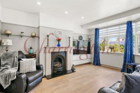 2 bedroom flat for sale, Two Bedroom Garden Flat For Sale Park Road NW4
