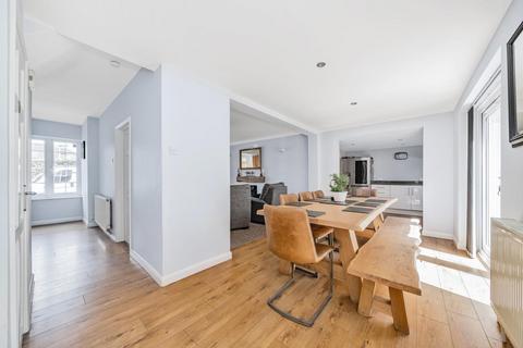 23 Cheyne Close, Bromley, BR2 8QA