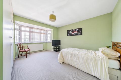 23 Cheyne Close, Bromley, BR2 8QA