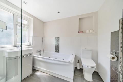 23 Cheyne Close, Bromley, BR2 8QA