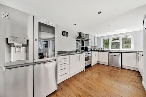 23 Cheyne Close, Bromley, BR2 8QA