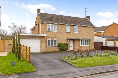 4 bedroom detached house to rent, Greatfield Drive, Charlton Kings, Cheltenham, Gloucestershire, GL53