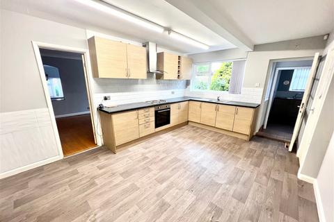 28 Queensway, Rotherham, S60 3EE