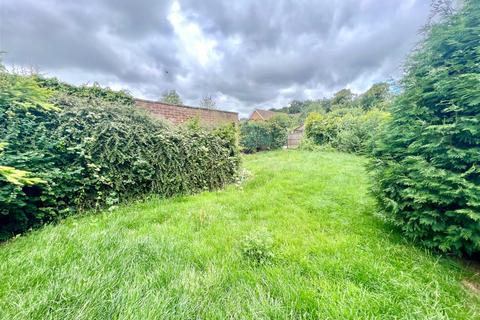 28 Queensway, Rotherham, S60 3EE