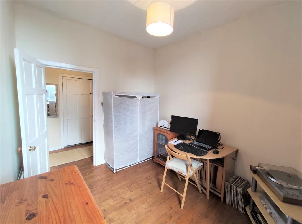 Bridge Street, Tradeston, Glasgow, G5 2 bed flat £95,000