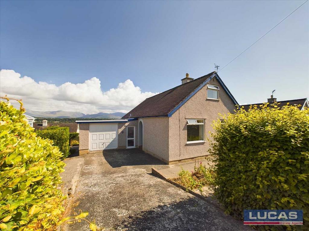 Penlon, Menai Bridge 2 bed detached bungalow for sale £325,000
