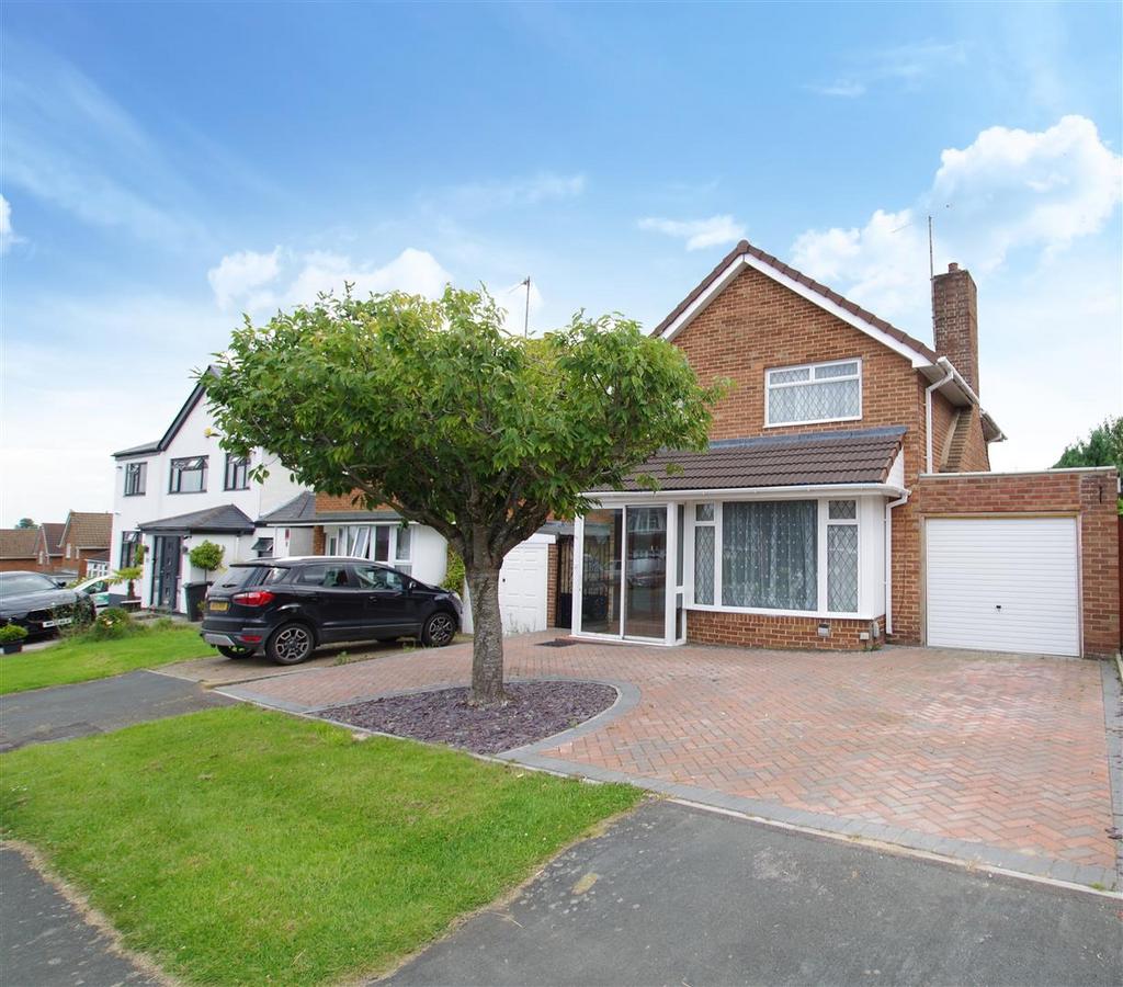 Windsor Road, Swindon SN3 3 bed detached house £1,500 pcm (£346 pw)