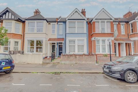 27 Burdett Avenue, Westcliff-on-sea, SS0 7JN