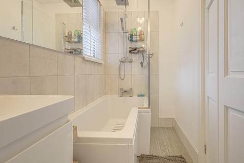 27 Burdett Avenue, Westcliff-on-sea, SS0 7JN