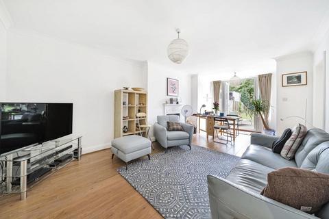 3 bedroom flat for sale, High Road, North Finchley