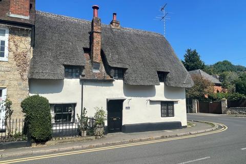 2 bedroom cottage for sale, Mitre Street, Buckingham