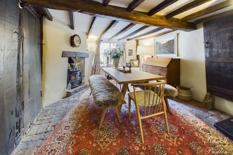 2 bedroom cottage for sale, Mitre Street, Buckingham