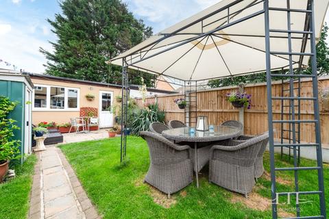 29 Beulah Road, Hornchurch, RM12 4YR