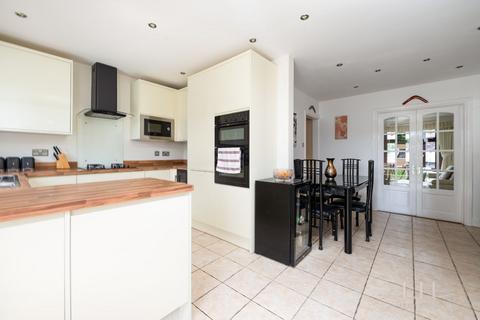 29 Beulah Road, Hornchurch, RM12 4YR