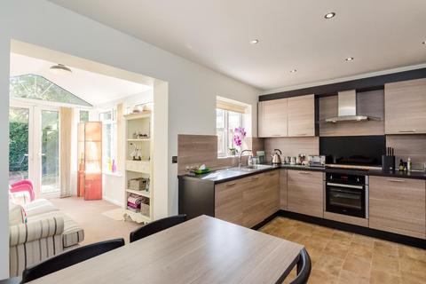 4 bedroom house to rent, Martins Court, Leeman Road, York, YO26