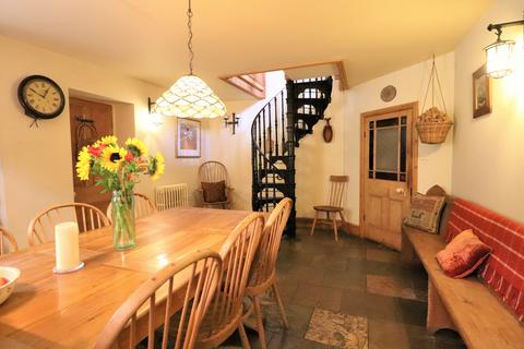 4 bedroom cottage for sale, Hen Efail Y Bont, Llangattock Lingoed, NP7