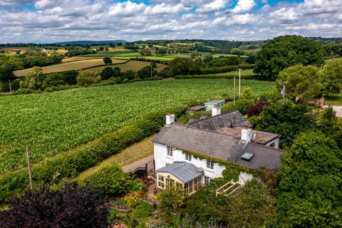 4 bedroom cottage for sale, Hen Efail, Llangattock Lingoed, NP7