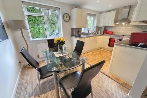 2 bedroom flat for sale, Ferndown