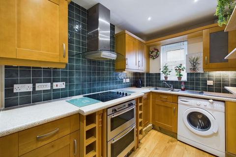 Flat 3, Victoria House Billing Road, Northampton, NN1 5BL