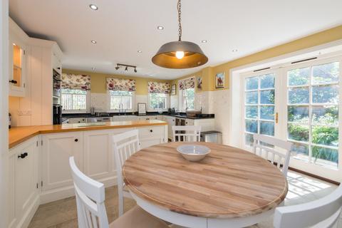 12 Archery Square, Walmer, Deal, CT14 7HP