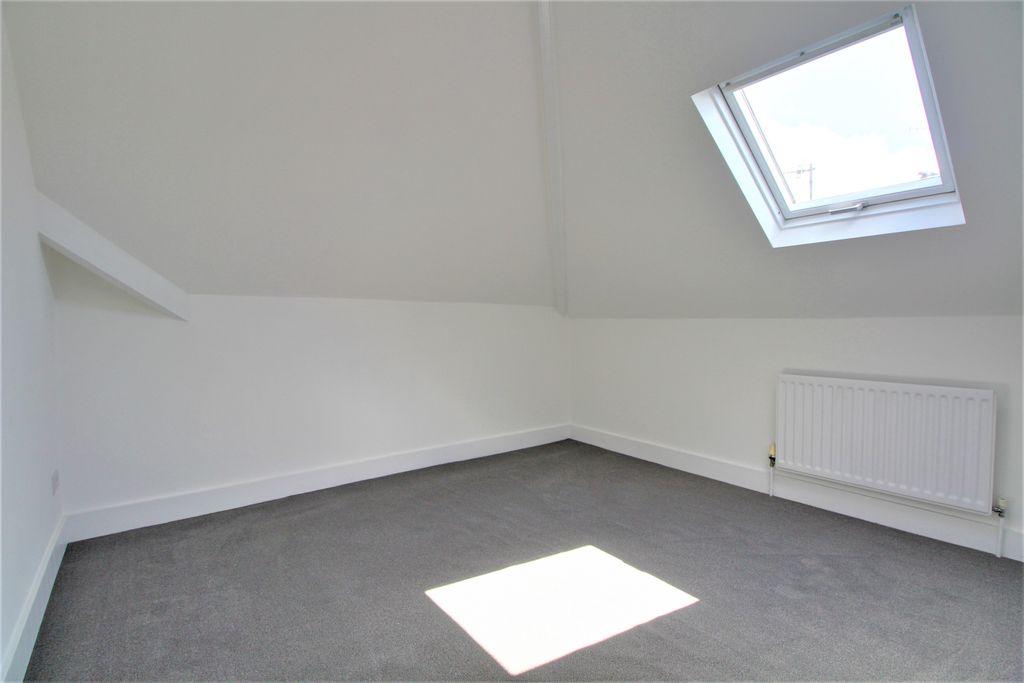 Bedroom 2 (Double)