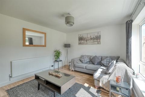 11 Barnes Way, Worcester, WR5 3AP