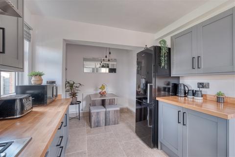 11 Barnes Way, Worcester, WR5 3AP