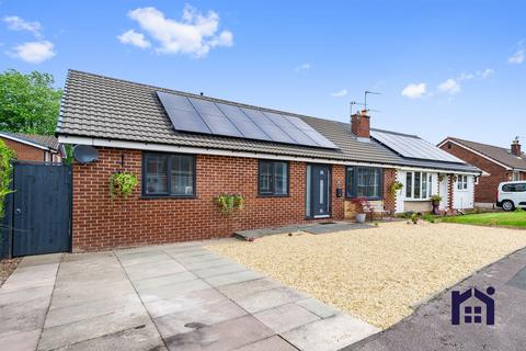 3 bedroom semi-detached bungalow for sale - Mardale Crescent, Leyland, PR25 3BT
