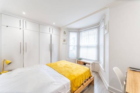 2 bedroom flat for sale, Chesterton Road, Ladbroke Grove, London, W10