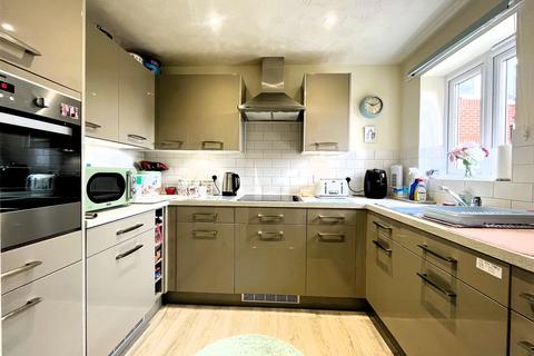1 bedroom retirement property for sale, Hardy Lodge - Close proximity to the TOWN CENTRE