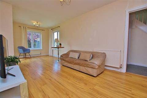 3 bedroom detached house to rent, Wendy Crescent, Guildford, Surrey, GU2