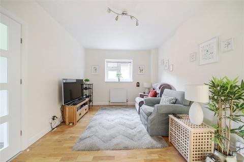 107 Thistledene, Thames Ditton, KT7 0YW