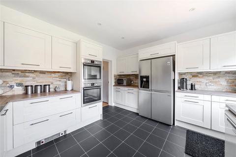 107 Thistledene, Thames Ditton, KT7 0YW