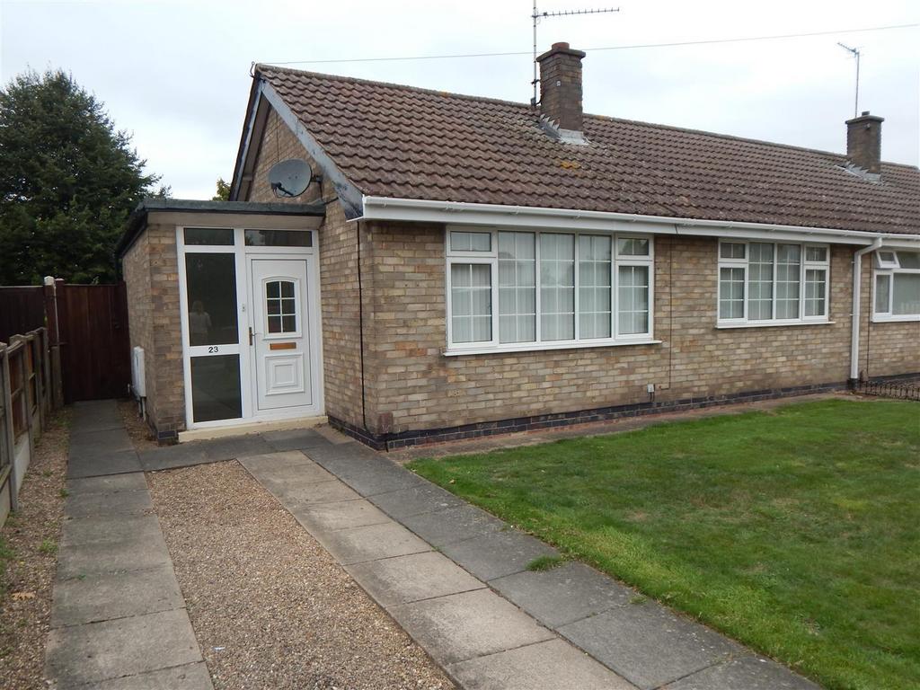 Macaulay Drive, Balderton, Newark, NG24 2 bed bungalow £700 pcm (£162 pw)