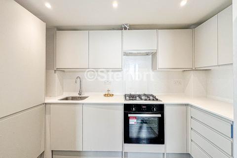 3 bedroom end of terrace house to rent, Marnock Road, London, SE4