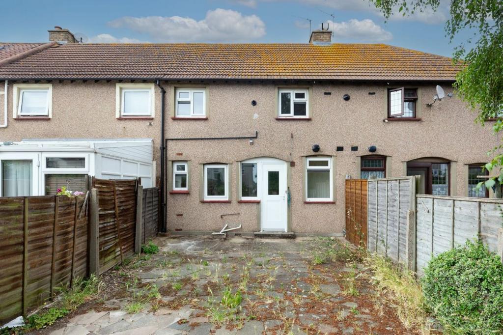 11 Lovel Avenue, Welling, Kent, DA16 3JQ 3 bed terraced house £285,000